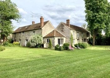 Sa maison pillée est en vente à un prix astronomique