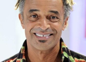 Un fantôme vient lui rendre visite la nuit !