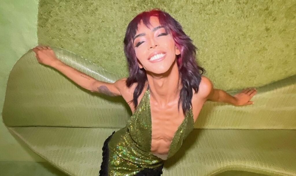 Bilal Hassani en couple avec une star du X Bilal Hassani en couple avec une star du X ? Une photo intime révélée
