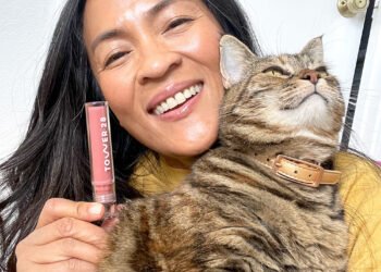 Enregistrement : brillant de la tour 28 en pistache, tâches d'assistant administratif et petits corsages au poignet