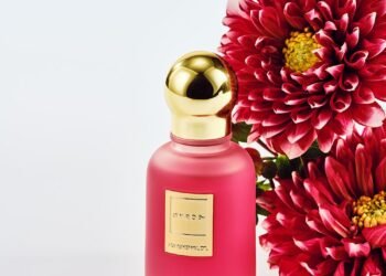 Examen de l'huile pour le visage Byroe New York