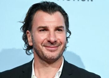 Michaël Youn publie un tendre cliché de sa mère et partage un message sur la réforme des retraites