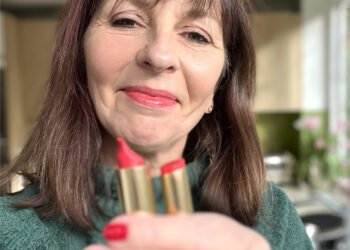 Revlon Super Lustrous Glass Shine in Fire & Ice Dupe pour Gucci