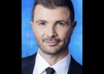 Un célèbre journaliste s'est suicidé en sautant du 10ème étage