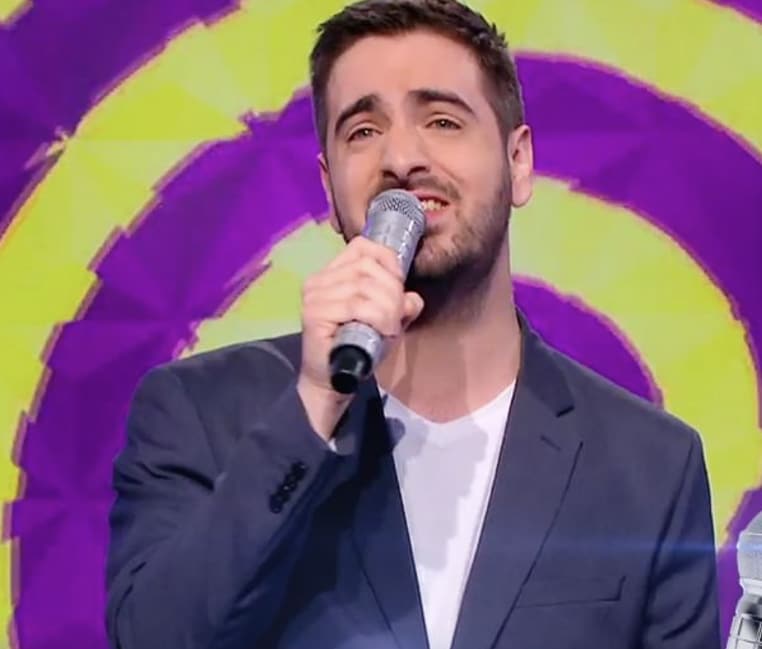 l'énorme boulette d'une choriste dans N'oubliez pas les paroles... Nagui dévisse ! – Thebuzzly'oubliez pas les paroles maestro France 2 boulette choriste