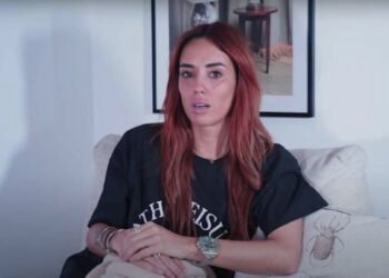 hilona gos julien bertaudios compromettantes