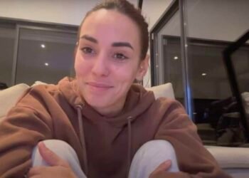 hilona gos endettee argent fan