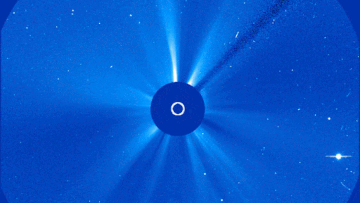 Une superbe éjection de masse coronale «papillon» à ailes de plasma éclate de l'autre côté du soleil