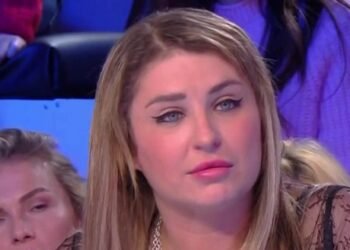 Malgré sa vaste expérience de la grossesse, Amandine Pellissard choquée de son ventre très rond