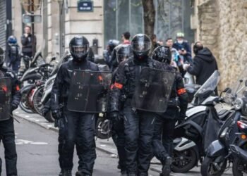 un enregistrement des violences policières de la BRAV-M dévoilé, l'IGPN saisie