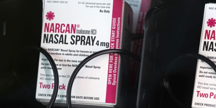 La FDA approuve le Narcan en vente libre pour lutter contre la crise des surdoses d'opioïdes 