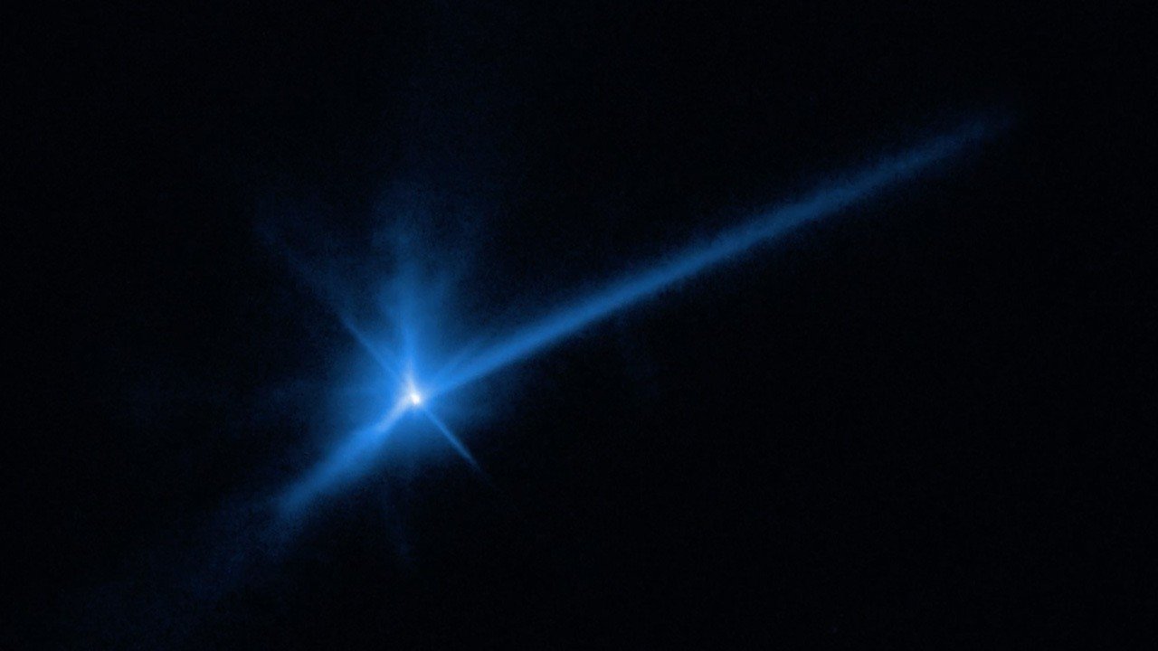 De nouvelles images de Hubble montrent le moment exact où un vaisseau spatial de la NASA a percuté un astéroïde à 7 millions de kilomètres de la Terre