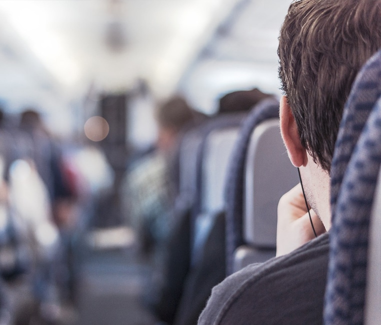 passager uriné urine vol avion American Airlines inhabituel 