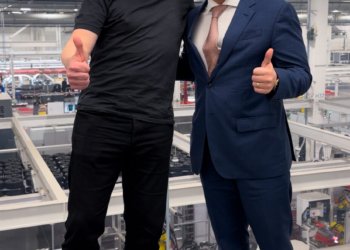 La stratégie de nearshoring d'Elon Musk pour le secteur des voitures électriques