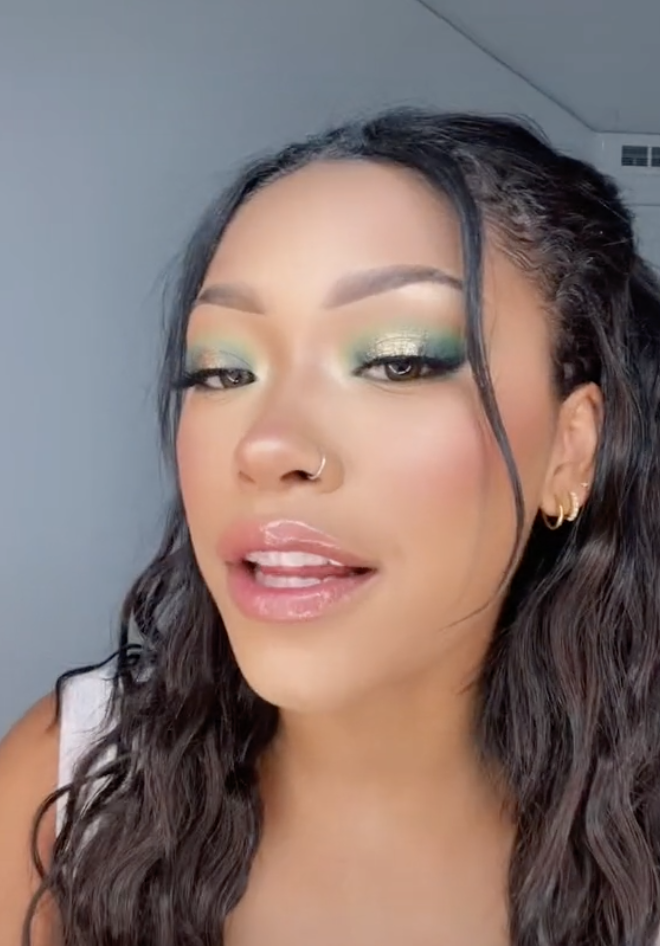 lelani-james-green-makeup - Le maquillage Viral Green Eye semble parfait pour la Saint Patrick et au-delà