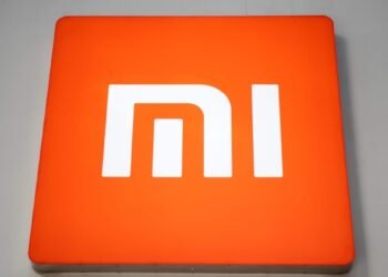 Xiaomi Overhauls India Strategy After Samsung Steals Its Crown in World