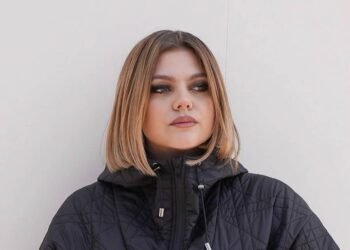 sa tenue improbable intrigue les internautes