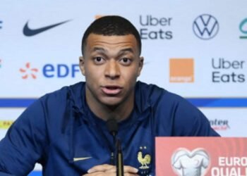 Découvrez le salaire astronomique que touche le joueur de foot le mieux rémunéré d