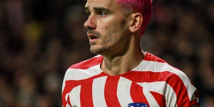 Les internautes pas tendres avec Antoine Griezmann après sa soirée "rose"