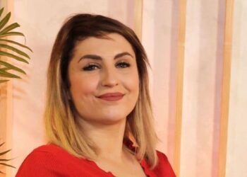 Amandine Pellissard balance sur une mère de famille nombreuse convertie à X : la guerre est déclarée