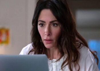 Sex/Life : Sarah Shahi critique avec audace les récents épisodes publiés sur Netflix