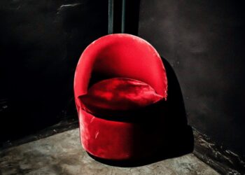 Assis sur une chaise, un corps momifié remontant à 2019 a été découvert à Montbéliard