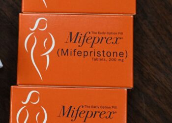 Ce qu'il faut savoir sur la mifépristone, la pilule abortive face à une décision potentielle de la Cour suprême