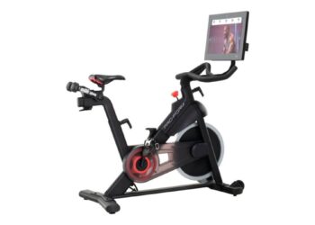 Vélo d'exercice ProForm Pro C22 - Économisez 300 $ sur ce vélo de spin haut de gamme chez Best Buy