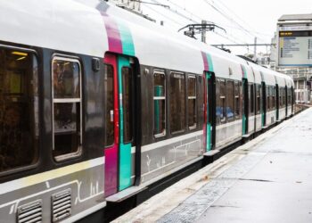 rer b drame jeune femme percutee train