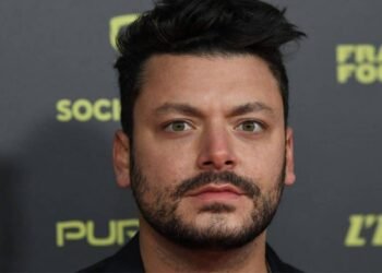 Kev Adams : L'humoriste au coeur d'un grave scandale financier