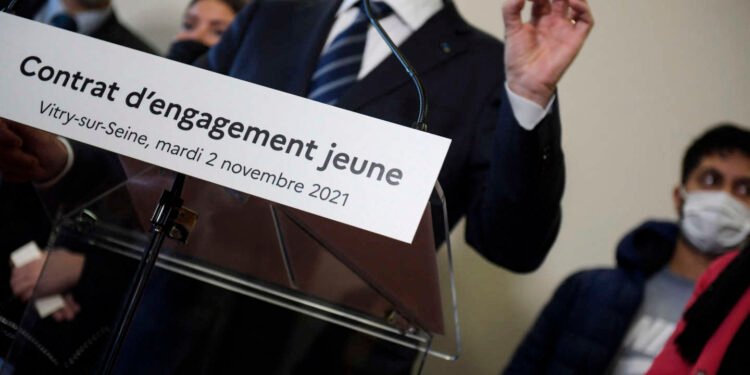 Plus de 300 000 personnes ont signé un contrat emploi jeune en un an – Thebuzzly