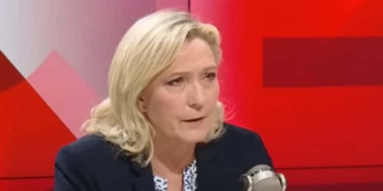 Apolline de Malherbe déstabilise Marine Le Pen en pleine interview – Thebuzzly