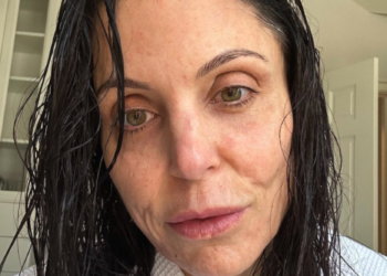 Des selfies de célébrités qui prouvent que la peau sans maquillage de plus de 50 ans est magnifique
