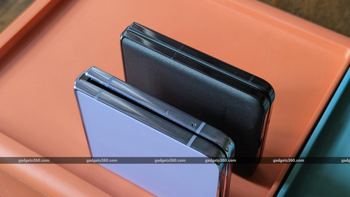 Oppo Find N2 Flip vs Samsung Galaxy Z Flip 4 design plié ndtv 