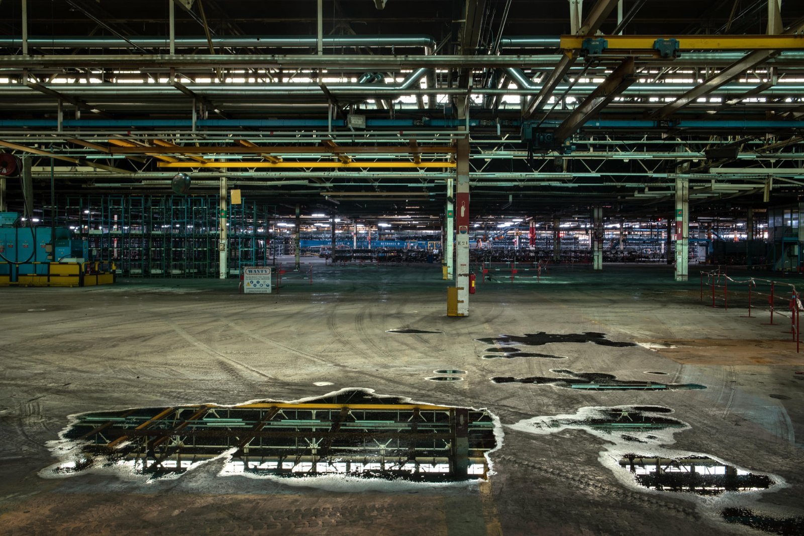 Dans l'ancienne usine Bridgestone, zone d'extension potentielle d'Ennea Groupe, à Béthune (Pas-de-Calais), le 11 mai 2023.