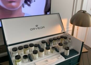 À l'intérieur de la salle du visage des célébrités à Cannes