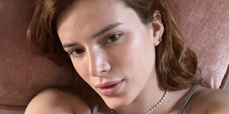 Bella Thorne montre une peau radieuse dans des selfies sans maquillage