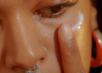 Combleur sous les yeux : ce que les experts veulent que vous sachiez