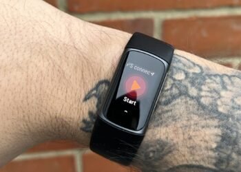 Économisez près de 50 $ avec cette offre Fitbit Charge 5.  Dépêchez-vous, avant qu'il ne soit vendu !