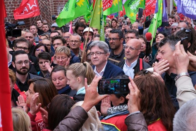 Jean-Luc Mélenchon, lors d'une visite aux salariés de Vertbaudet, à Tourcoing (Nord), le 22 mai 2023.