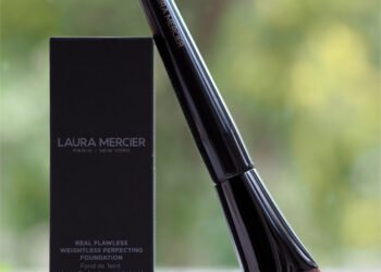 Laura Mercier Real Flawless Weightless Fond de Teint Perfecteur
