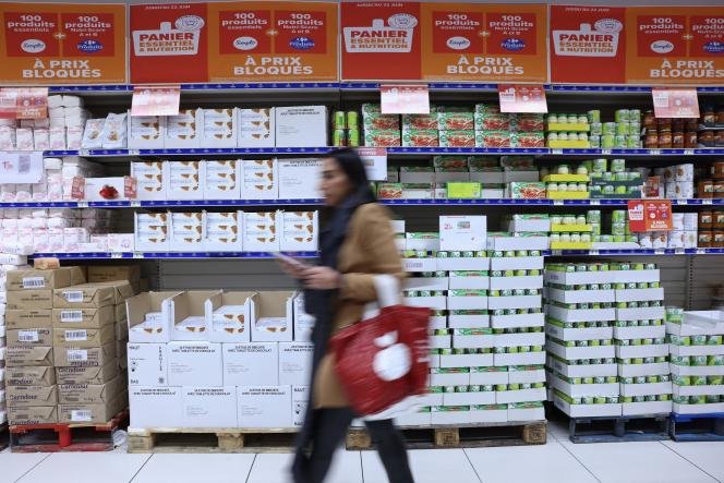 Dans un hypermarché, à Villeneuve-la-Garenne (Hauts-de-Seine), le 29 mars 2023.