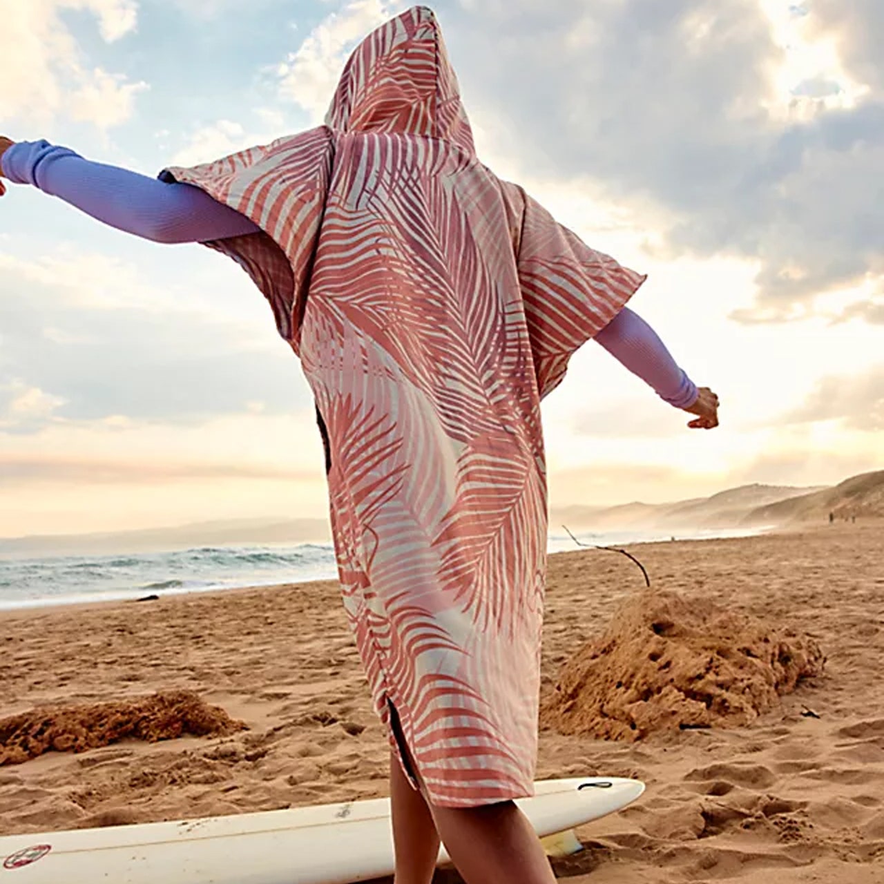 13 meilleures robes à langer pour rester au chaud sur la plage