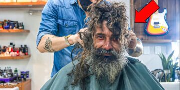 Barber donne un rasage gratuit à un sans-abri, ce qui se passe ensuite est choquant