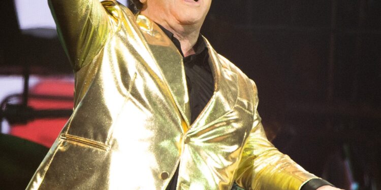 Elton John a clôturé le festival de Glastonbury 2023 