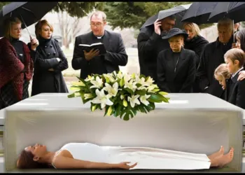 She Angry Opened Her Sister’s Coffin at The Funeral And The Unexpected Took Place