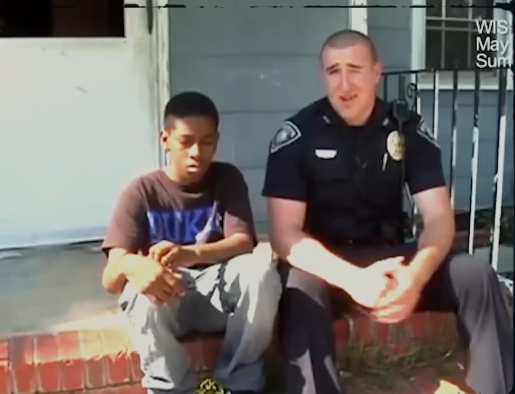 After This Distraught Boy Called 911, A Cop Saw His Bedroom And Sprang Into Action – Thebuzzly