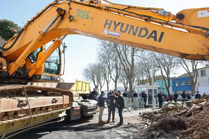 Blocage du dépôt pétrolier de Lorient (Morbihan), le 17 mars 2022.
