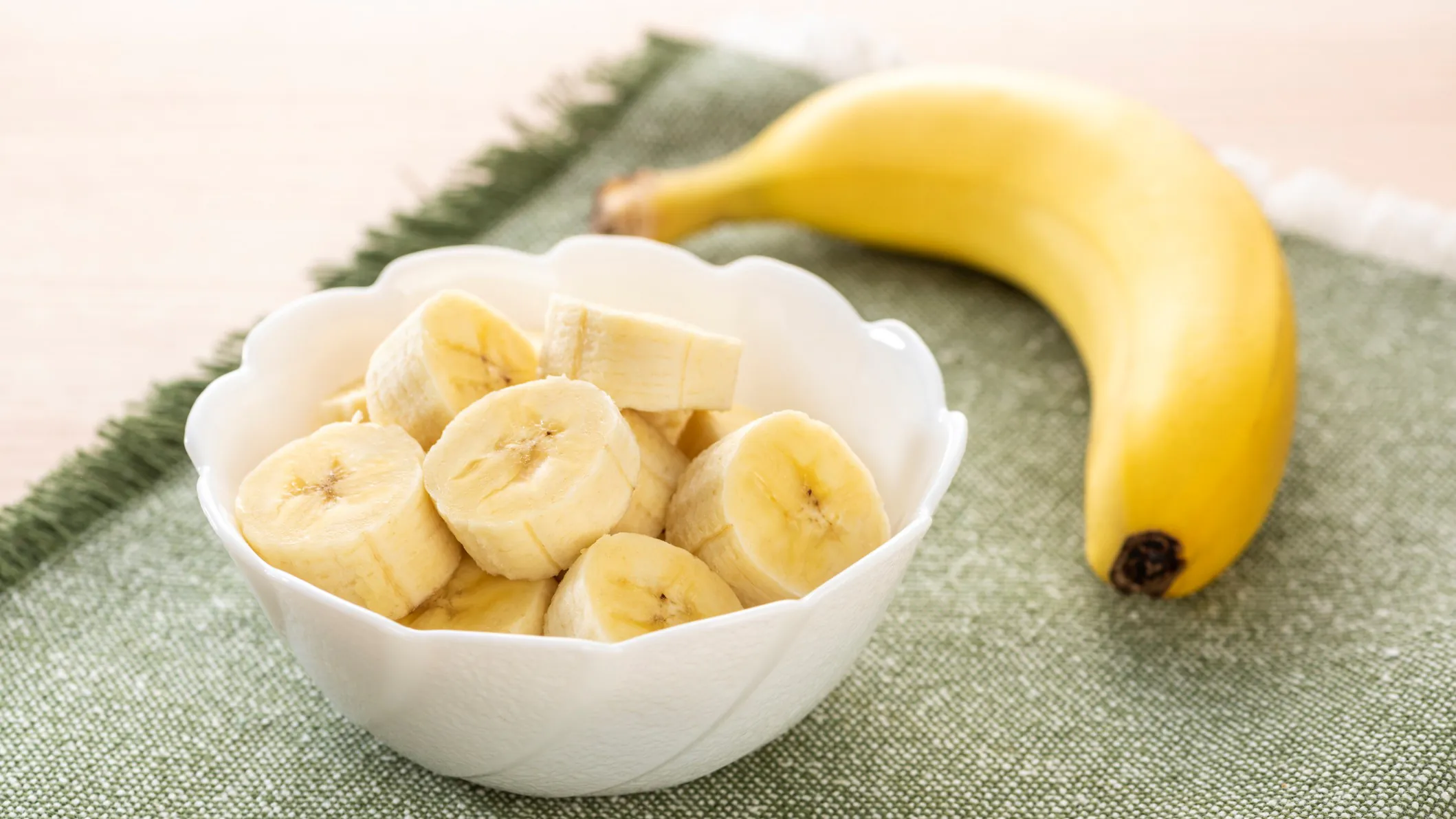 Les bananes regorgent de nutriments et offrent une grande variété de bienfaits pour la santé.