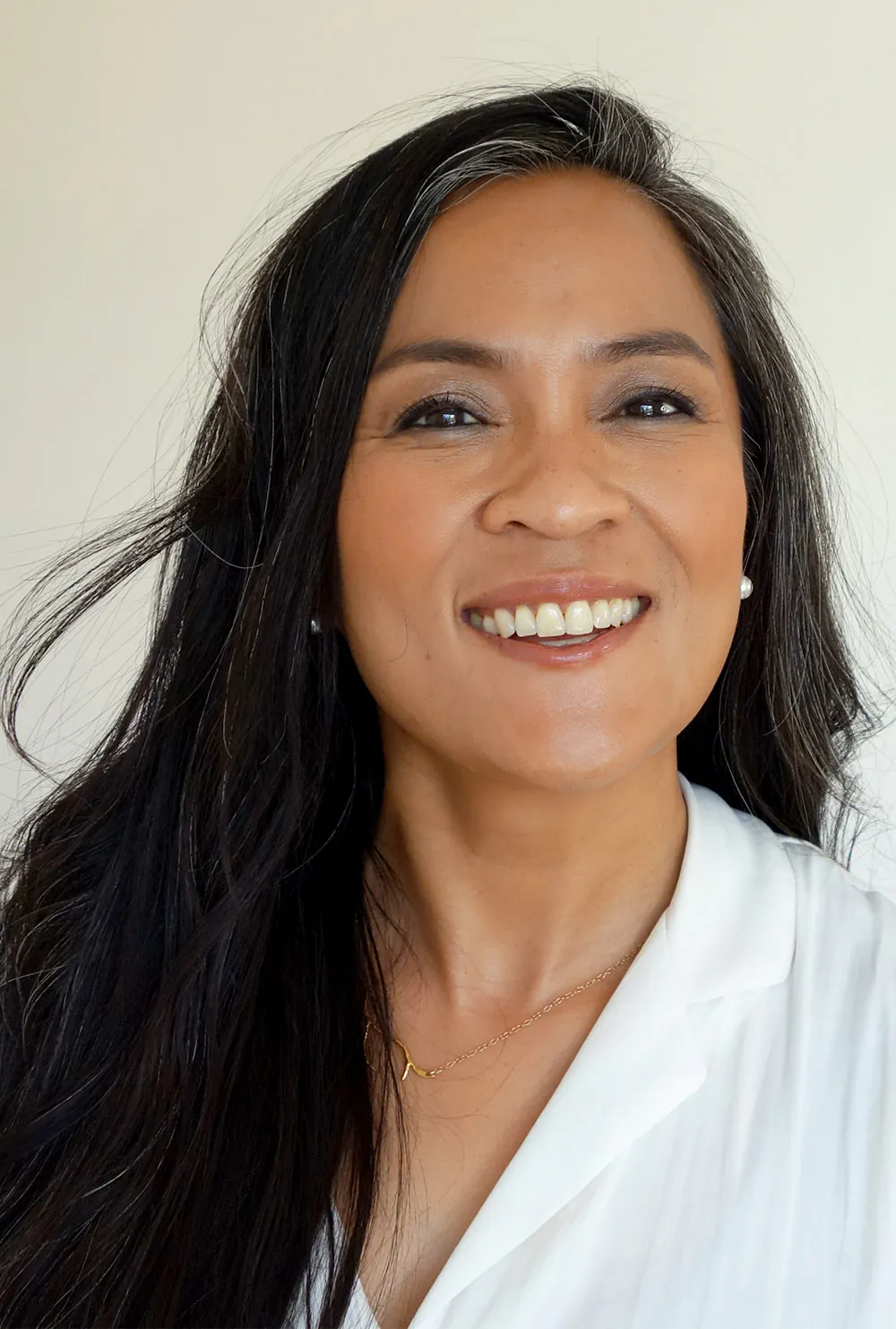 Astuce de maquillage rapide: contrôlez cette ombre crème